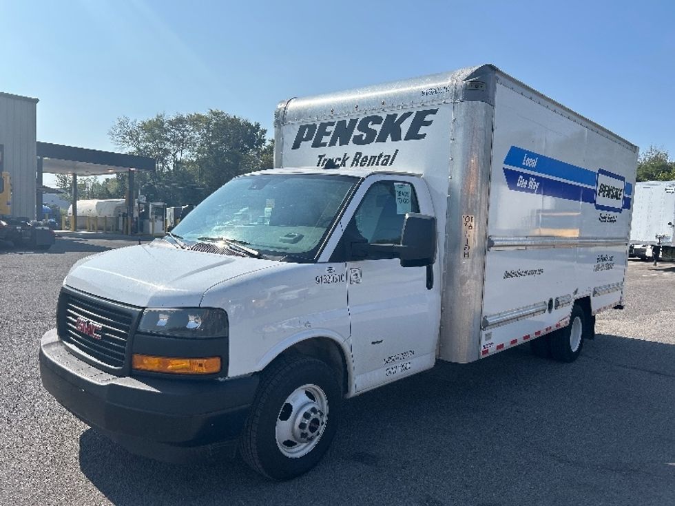 Light Duty Box Truck-Light and Medium Duty Trucks-GMC-2021-Savana G33903-Madison-AL-105,692\n\t\tmiles-$ 30,000 - Image 3