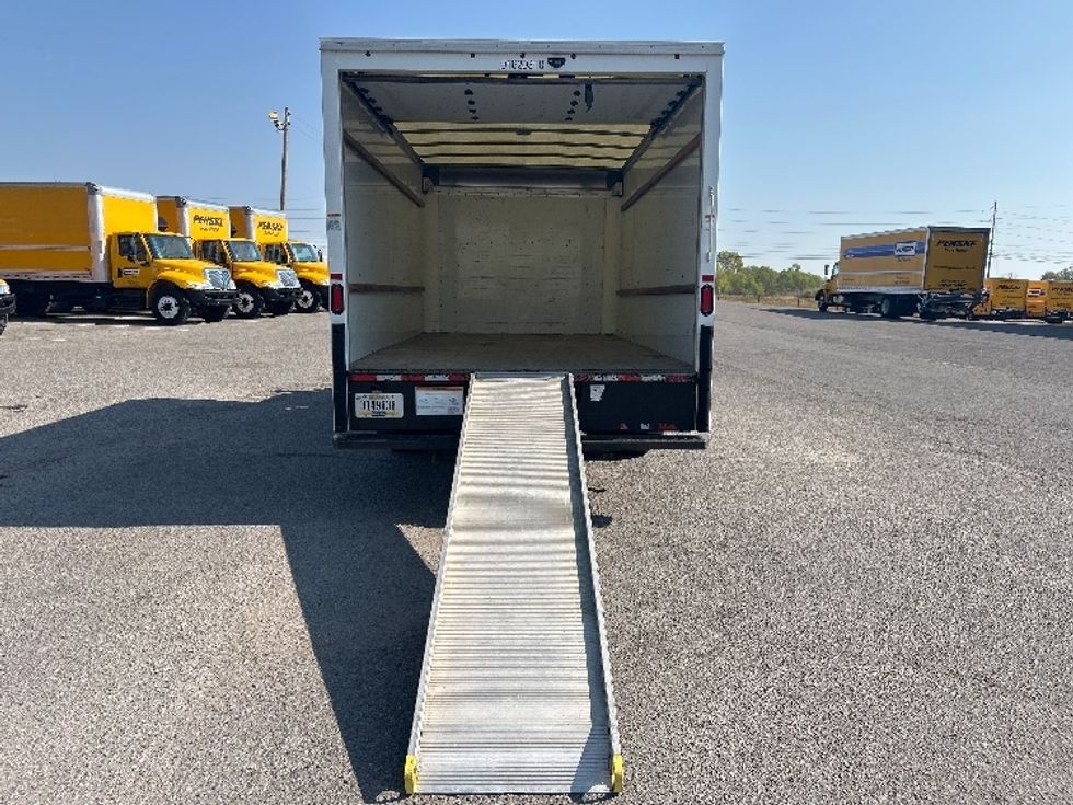 Light Duty Box Truck-Light and Medium Duty Trucks-GMC-2021-Savana G33903-Madison-AL-105,692\n\t\tmiles-$ 30,000 - Image 9