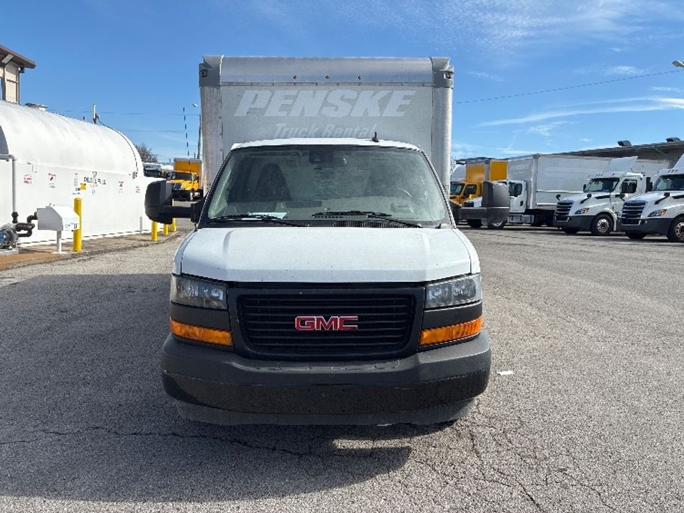 Light Duty Box Truck-Light and Medium Duty Trucks-GMC-2021-Savana G33903-Madison-AL-112,485\n\t\tmiles-$ 28,500 - Image 2
