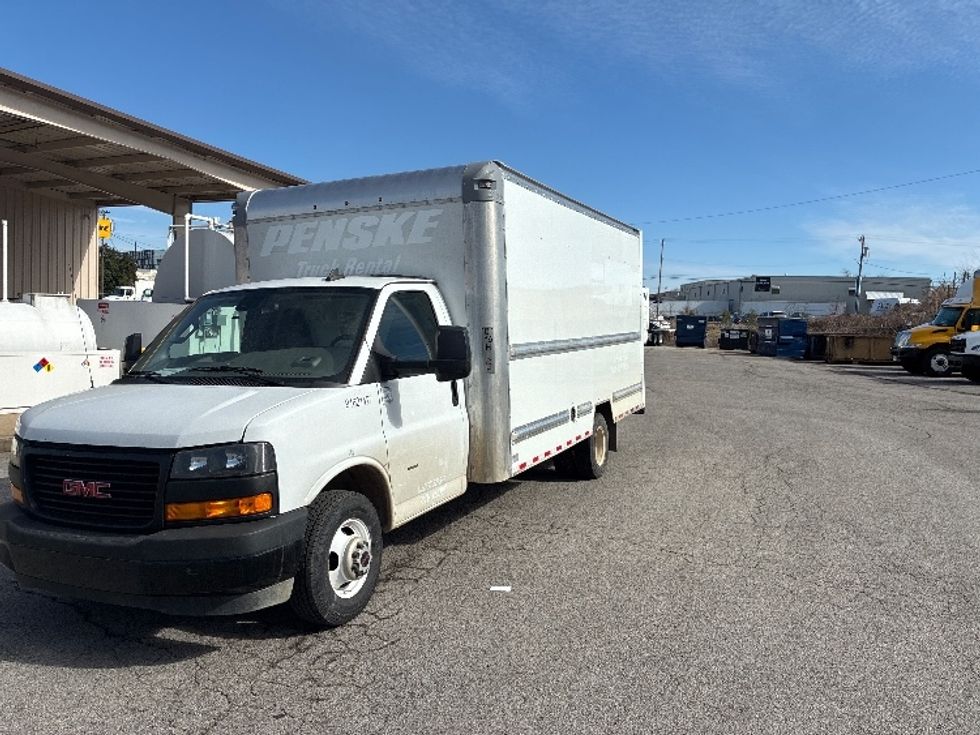 Light Duty Box Truck-Light and Medium Duty Trucks-GMC-2021-Savana G33903-Madison-AL-112,485\n\t\tmiles-$ 28,500 - Image 3