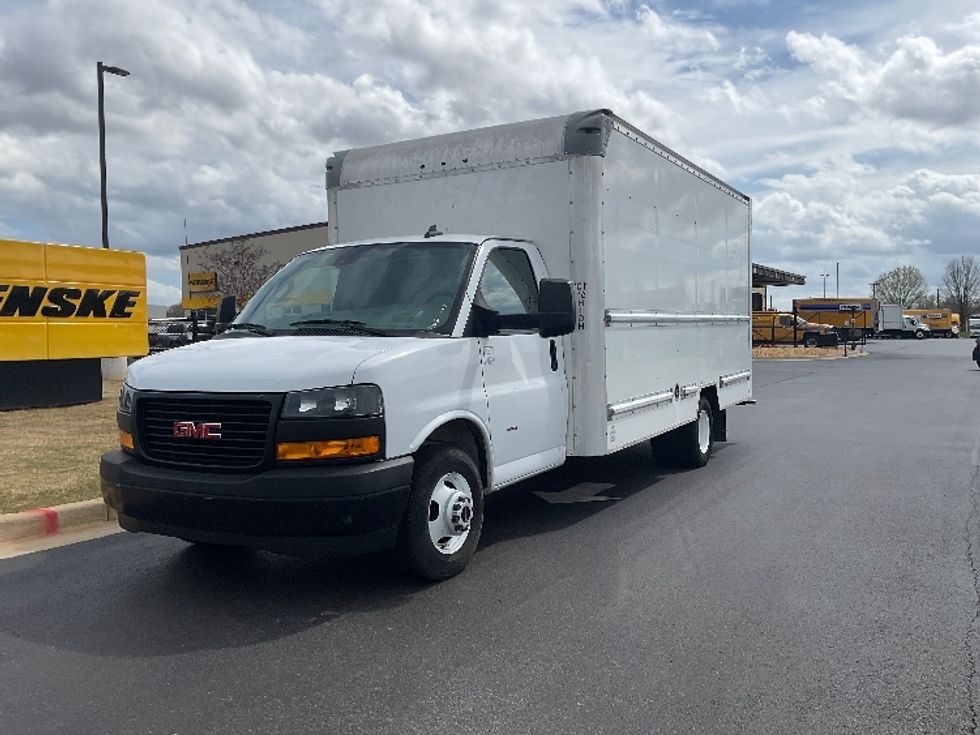Light Duty Box Truck-Light and Medium Duty Trucks-GMC-2021-Savana G33903-Madison-AL-96,986\n\t\tmiles-$ 31,000 - Image 1