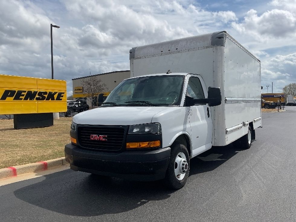 Light Duty Box Truck-Light and Medium Duty Trucks-GMC-2021-Savana G33903-Madison-AL-96,986\n\t\tmiles-$ 31,000 - Image 3