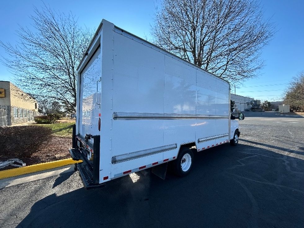 Light Duty Box Truck-Light and Medium Duty Trucks-GMC-2021-Savana G33903-Manassas-VA-112,463\n\t\tmiles-$ 27,250 - Image 11