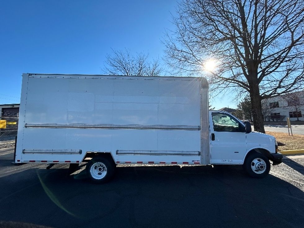 Light Duty Box Truck-Light and Medium Duty Trucks-GMC-2021-Savana G33903-Manassas-VA-112,463\n\t\tmiles-$ 27,250 - Image 12
