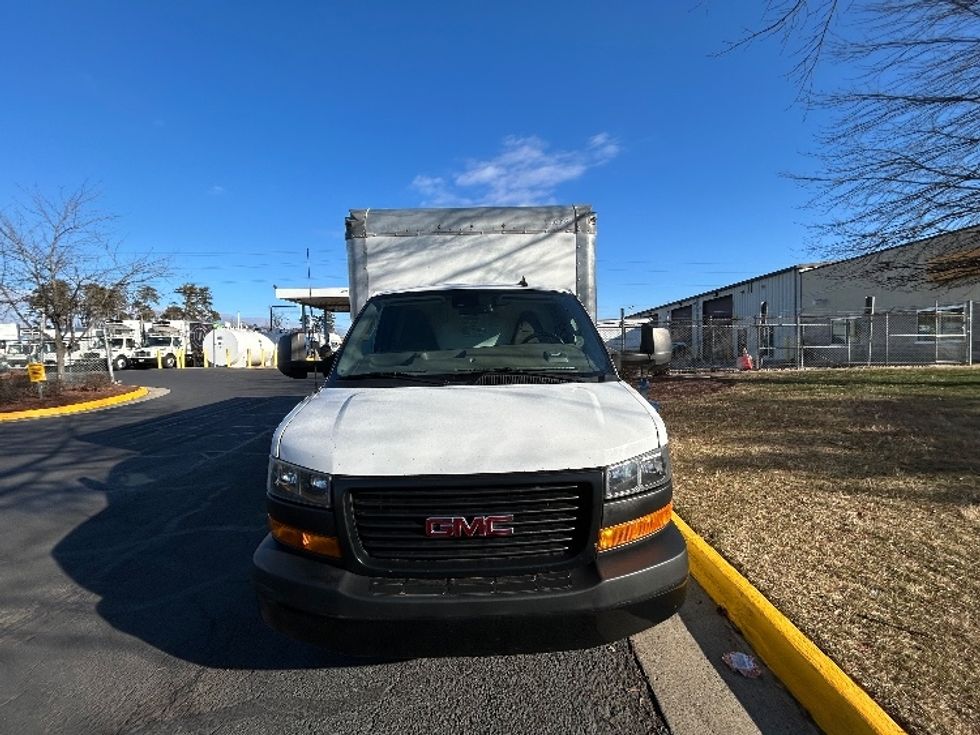 Light Duty Box Truck-Light and Medium Duty Trucks-GMC-2021-Savana G33903-Manassas-VA-112,463\n\t\tmiles-$ 27,250 - Image 2