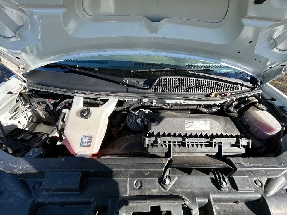 Light Duty Box Truck-Light and Medium Duty Trucks-GMC-2021-Savana G33903-Manassas-VA-112,463\n\t\tmiles-$ 27,250 - Image 21