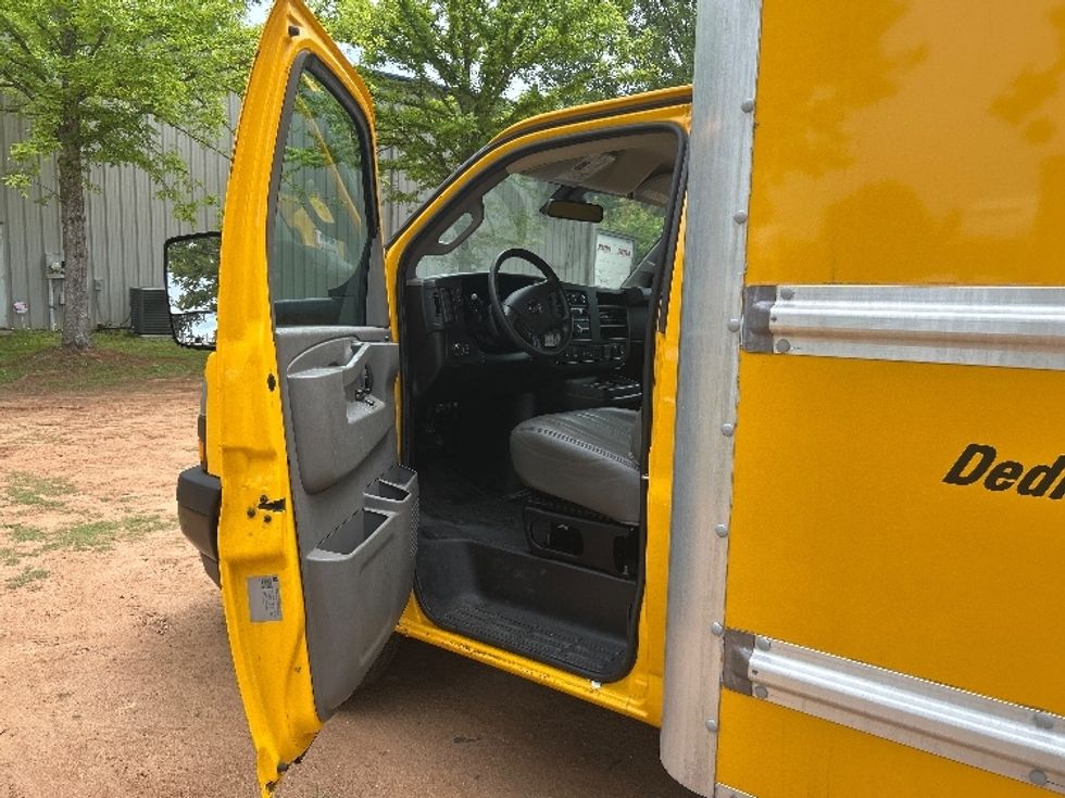 Light Duty Box Truck-Light and Medium Duty Trucks-GMC-2021-Savana G33903-Mcdonough-GA-106,255\n\t\tmiles-$ 23,500 - Image 16