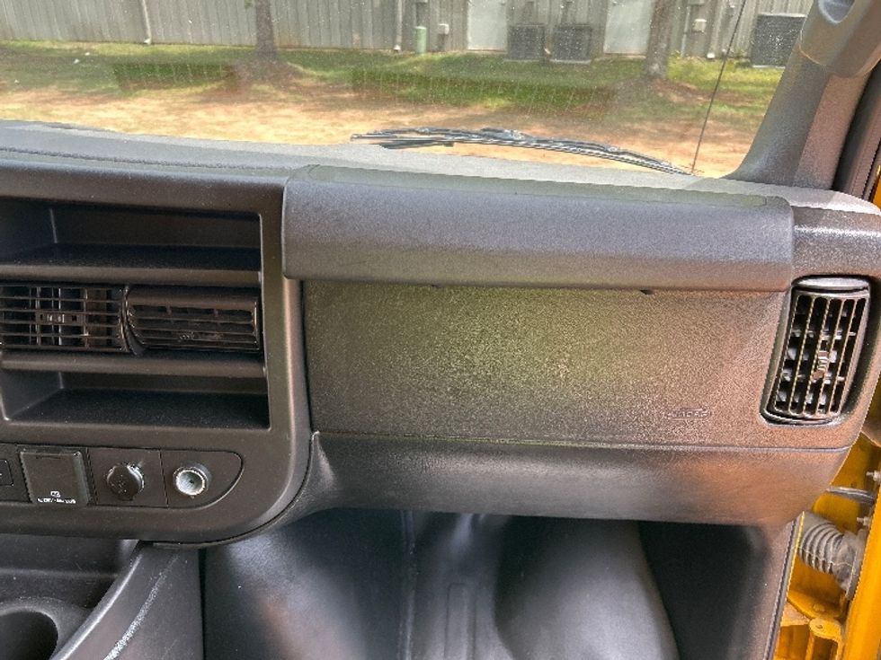 Light Duty Box Truck-Light and Medium Duty Trucks-GMC-2021-Savana G33903-Mcdonough-GA-106,255\n\t\tmiles-$ 23,500 - Image 21