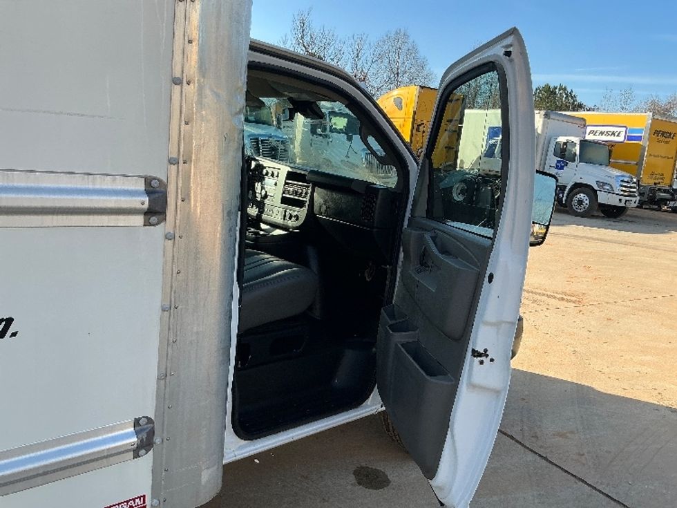 Light Duty Box Truck-Light and Medium Duty Trucks-GMC-2021-Savana G33903-Mcdonough-GA-80,740\n\t\tmiles-$ 39,750 - Image 12