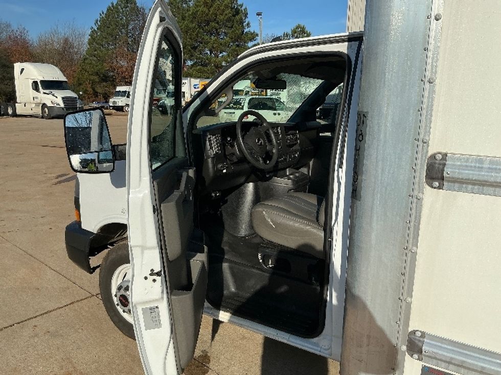 Light Duty Box Truck-Light and Medium Duty Trucks-GMC-2021-Savana G33903-Mcdonough-GA-80,740\n\t\tmiles-$ 39,750 - Image 16