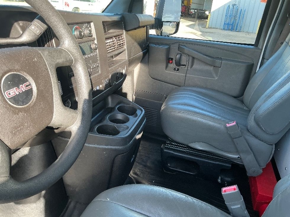 Light Duty Box Truck-Light and Medium Duty Trucks-GMC-2021-Savana G33903-Mcdonough-GA-80,740\n\t\tmiles-$ 39,750 - Image 19