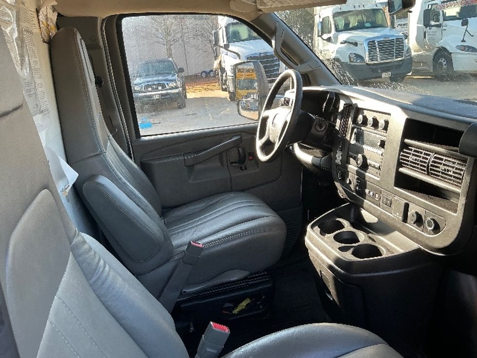 Light Duty Box Truck-Light and Medium Duty Trucks-GMC-2021-Savana G33903-Mcdonough-GA-80,740\n\t\tmiles-$ 39,750 - Image 22