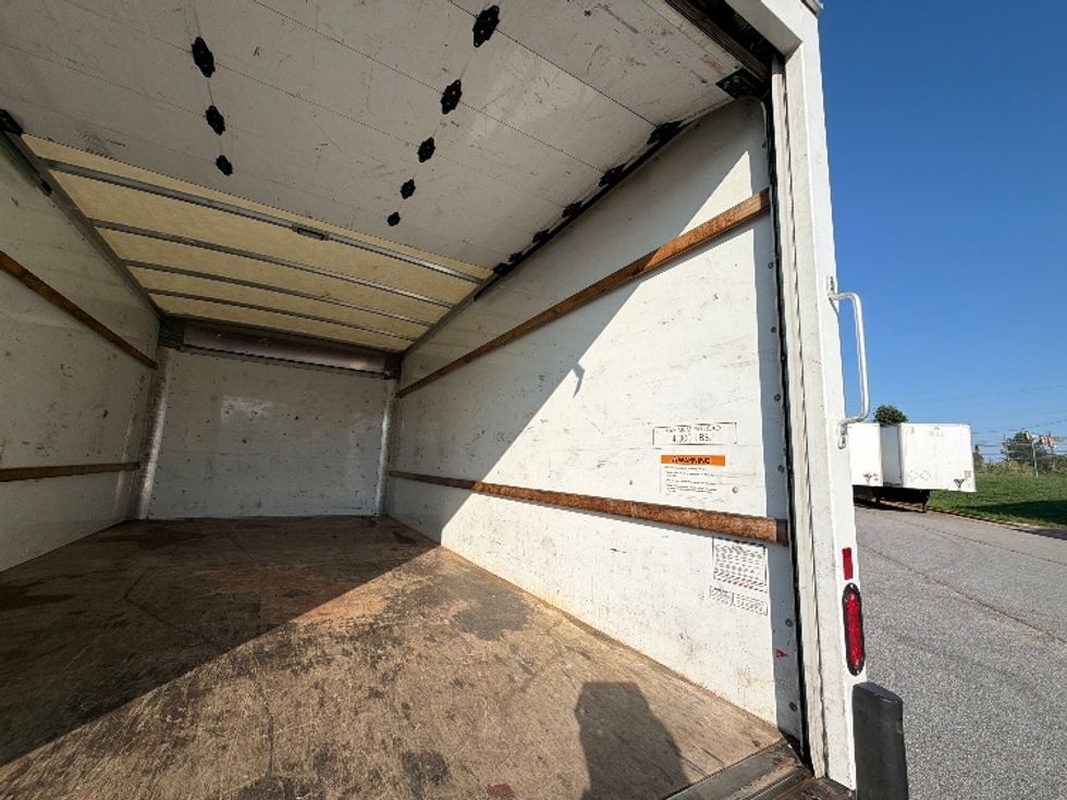 Light Duty Box Truck-Light and Medium Duty Trucks-GMC-2021-Savana G33903-Mcdonough-GA-89,869\n\t\tmiles-$ 30,250 - Image 12