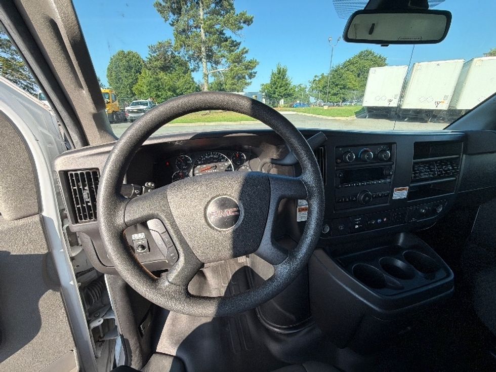 Light Duty Box Truck-Light and Medium Duty Trucks-GMC-2021-Savana G33903-Mcdonough-GA-89,869\n\t\tmiles-$ 30,250 - Image 18