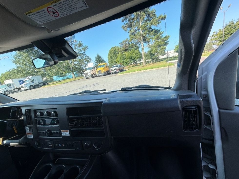 Light Duty Box Truck-Light and Medium Duty Trucks-GMC-2021-Savana G33903-Mcdonough-GA-89,869\n\t\tmiles-$ 30,250 - Image 21