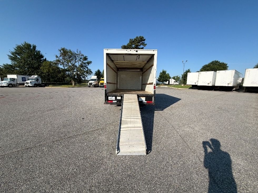 Light Duty Box Truck-Light and Medium Duty Trucks-GMC-2021-Savana G33903-Mcdonough-GA-89,869\n\t\tmiles-$ 30,250 - Image 9