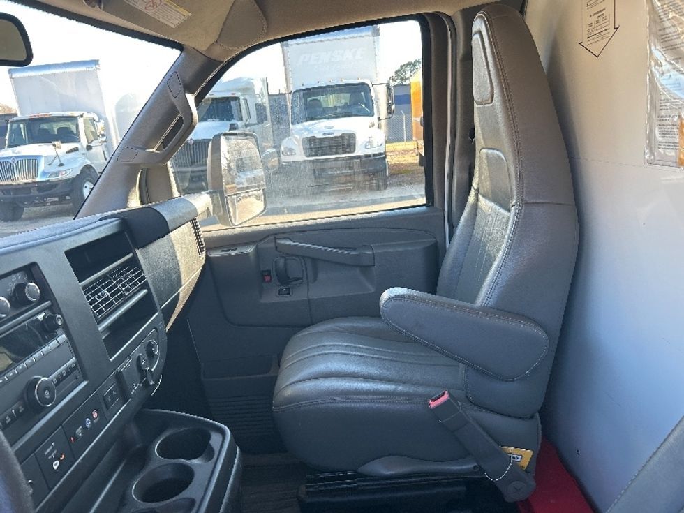 Light Duty Box Truck-Light and Medium Duty Trucks-GMC-2021-Savana G33903-Mebane-NC-115,949\n\t\tmiles-$ 29,250 - Image 19