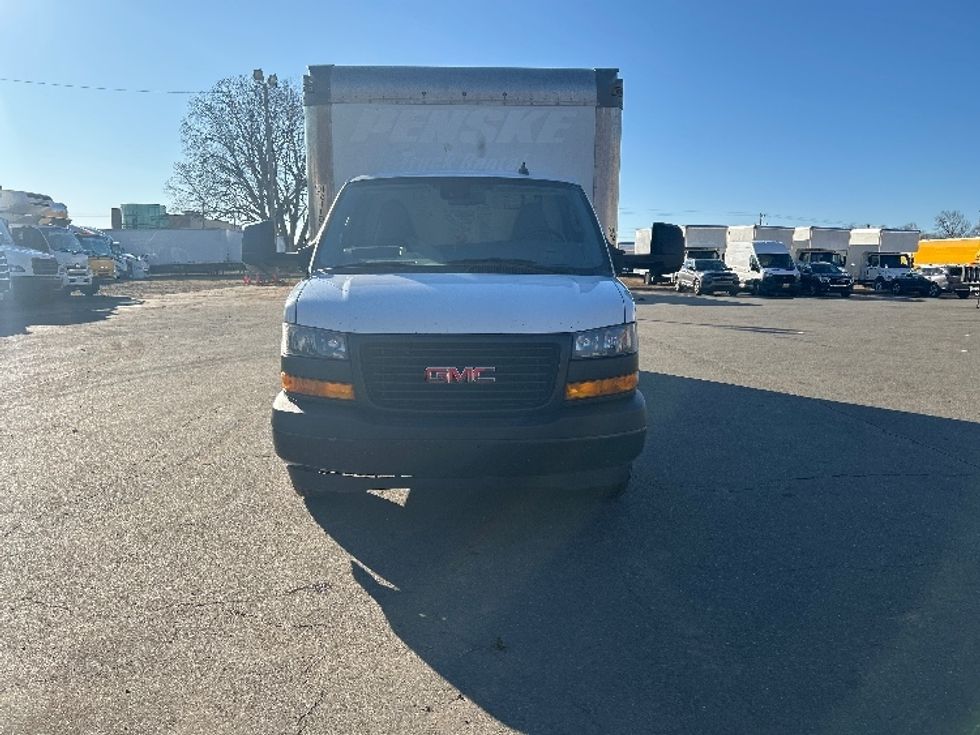 Light Duty Box Truck-Light and Medium Duty Trucks-GMC-2021-Savana G33903-Mebane-NC-115,949\n\t\tmiles-$ 29,250 - Image 2