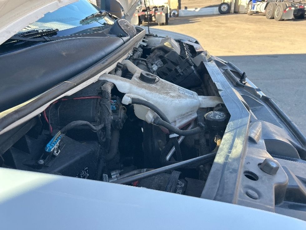 Light Duty Box Truck-Light and Medium Duty Trucks-GMC-2021-Savana G33903-Mebane-NC-115,949\n\t\tmiles-$ 29,250 - Image 23