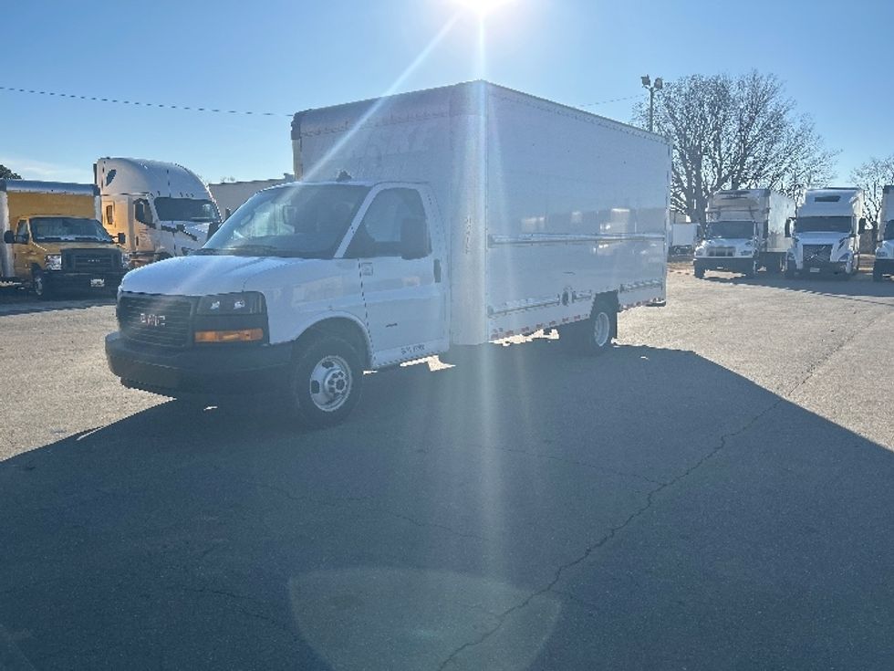 Light Duty Box Truck-Light and Medium Duty Trucks-GMC-2021-Savana G33903-Mebane-NC-115,949\n\t\tmiles-$ 29,250 - Image 3