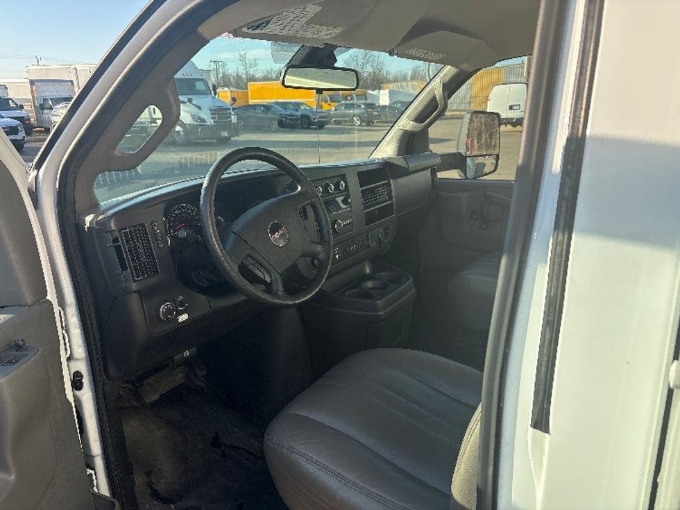 Light Duty Box Truck-Light and Medium Duty Trucks-GMC-2021-Savana G33903-Mebane-NC-145,143\n\t\tmiles-$ 25,250 - Image 15