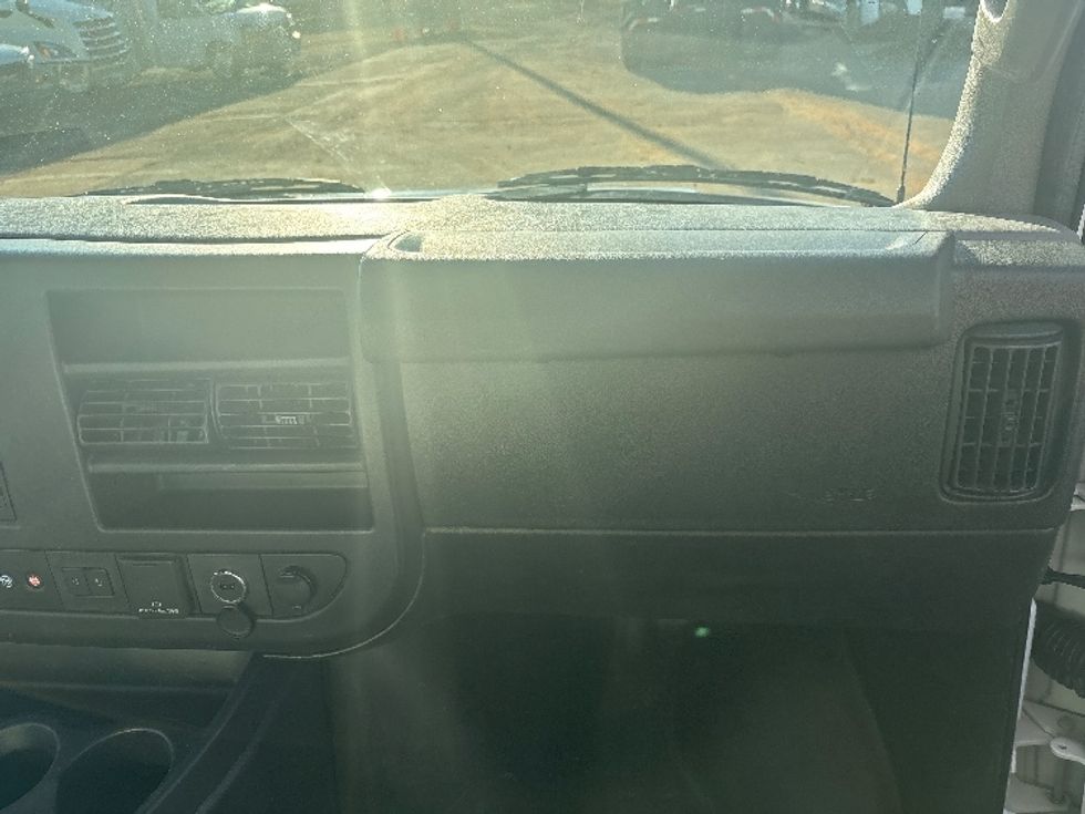 Light Duty Box Truck-Light and Medium Duty Trucks-GMC-2021-Savana G33903-Mebane-NC-145,143\n\t\tmiles-$ 25,250 - Image 20