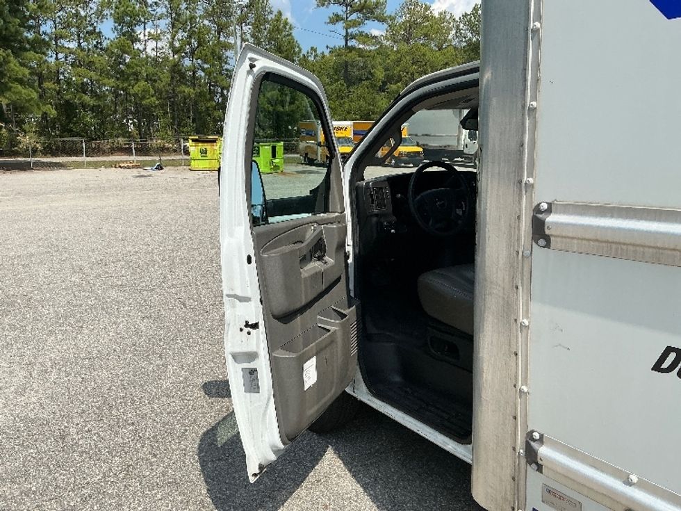Light Duty Box Truck-Light and Medium Duty Trucks-GMC-2021-Savana G33903-Mebane-NC-84,826\n\t\tmiles-$ 30,750 - Image 15