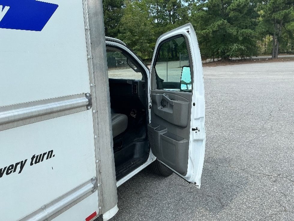 Light Duty Box Truck-Light and Medium Duty Trucks-GMC-2021-Savana G33903-Mebane-NC-84,826\n\t\tmiles-$ 30,750 - Image 19