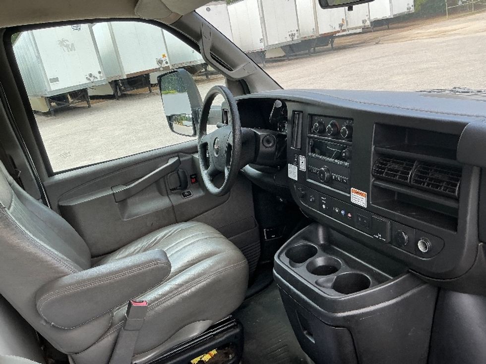 Light Duty Box Truck-Light and Medium Duty Trucks-GMC-2021-Savana G33903-Mebane-NC-84,826\n\t\tmiles-$ 30,750 - Image 21