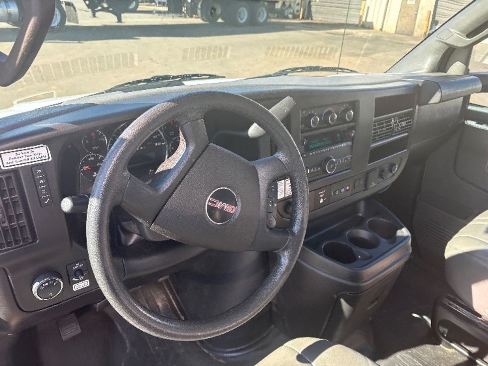 Light Duty Box Truck-Light and Medium Duty Trucks-GMC-2021-Savana G33903-Mebane-NC-86,822\n\t\tmiles-$ 33,000 - Image 16