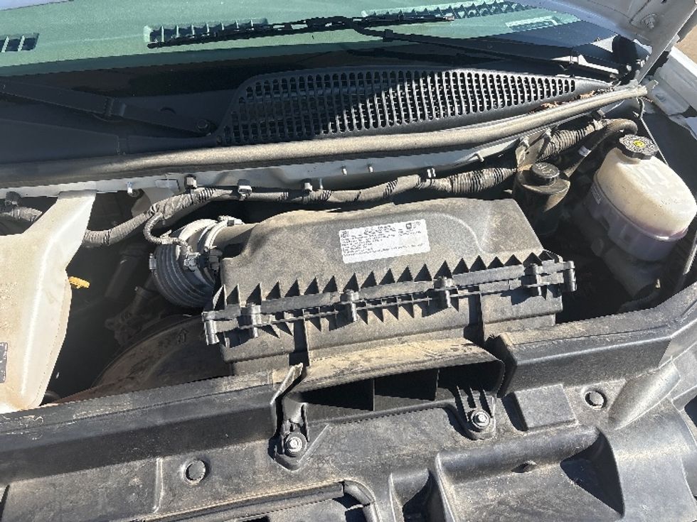 Light Duty Box Truck-Light and Medium Duty Trucks-GMC-2021-Savana G33903-Mebane-NC-86,822\n\t\tmiles-$ 33,000 - Image 23