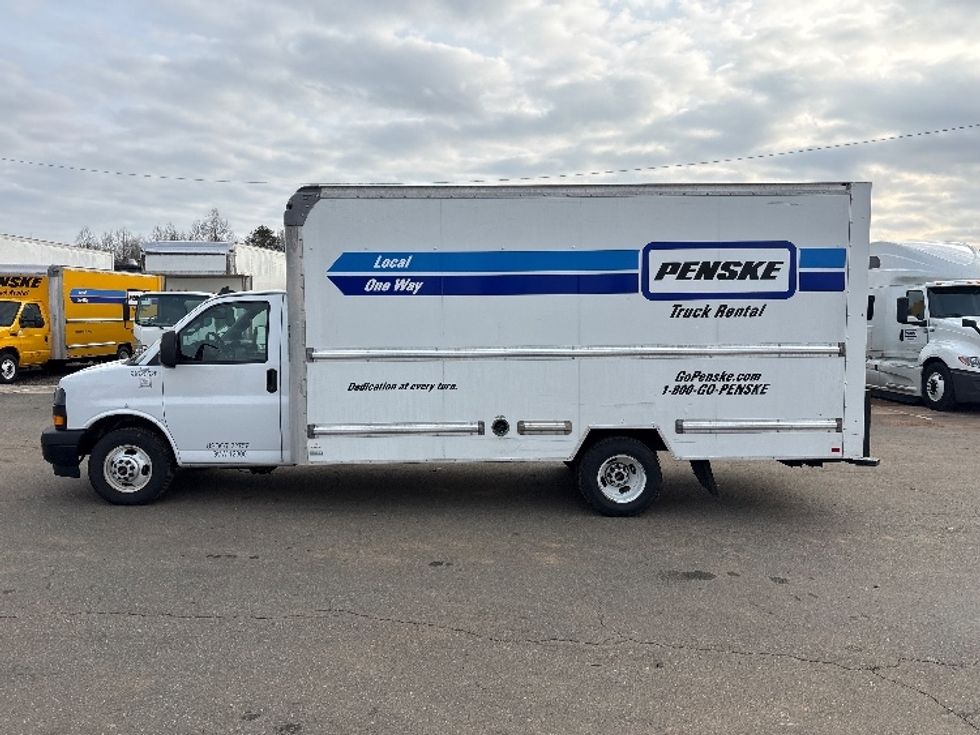 Light Duty Box Truck-Light and Medium Duty Trucks-GMC-2021-Savana G33903-Mebane-NC-96,118\n\t\tmiles-$ 31,750 - Image 4