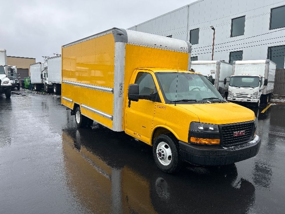 Light Duty Box Truck-Light and Medium Duty Trucks-GMC-2021-Savana G33903-Medford-MA-93,848\n\t\tmiles-$ 25,750 - Image 1