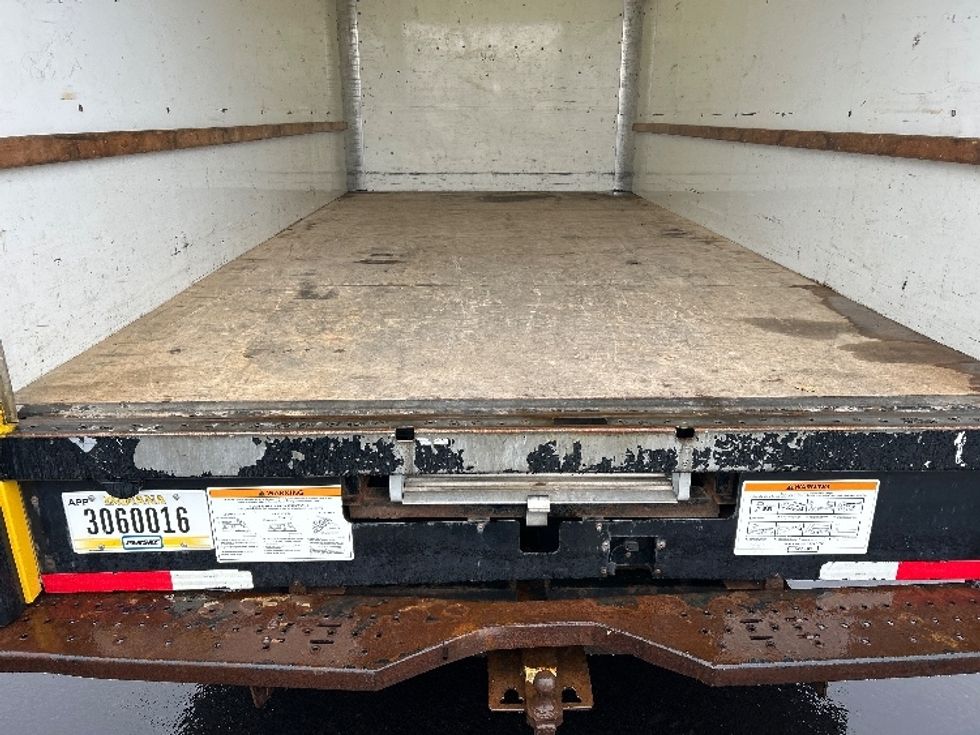 Light Duty Box Truck-Light and Medium Duty Trucks-GMC-2021-Savana G33903-Medford-MA-93,848\n\t\tmiles-$ 25,750 - Image 10
