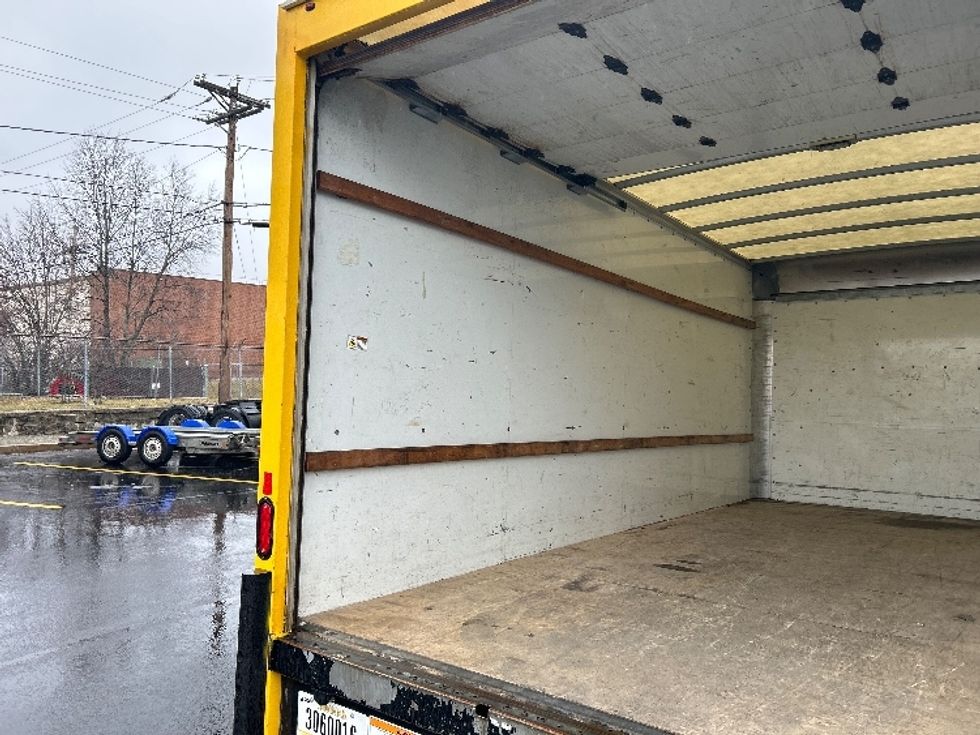 Light Duty Box Truck-Light and Medium Duty Trucks-GMC-2021-Savana G33903-Medford-MA-93,848\n\t\tmiles-$ 25,750 - Image 11