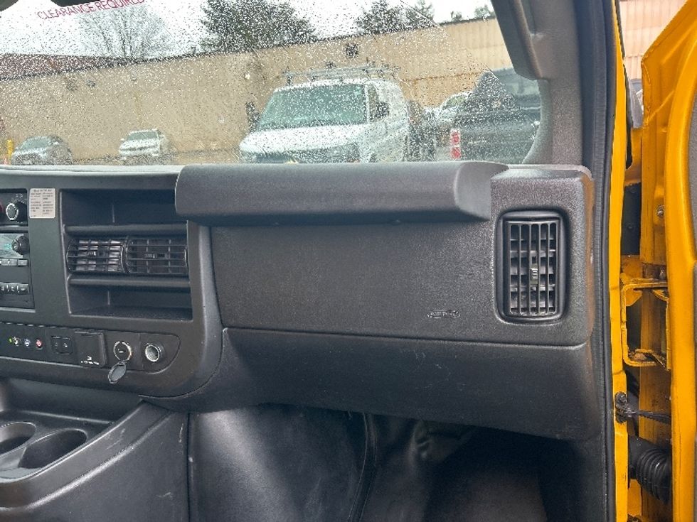 Light Duty Box Truck-Light and Medium Duty Trucks-GMC-2021-Savana G33903-Medford-MA-93,848\n\t\tmiles-$ 25,750 - Image 21