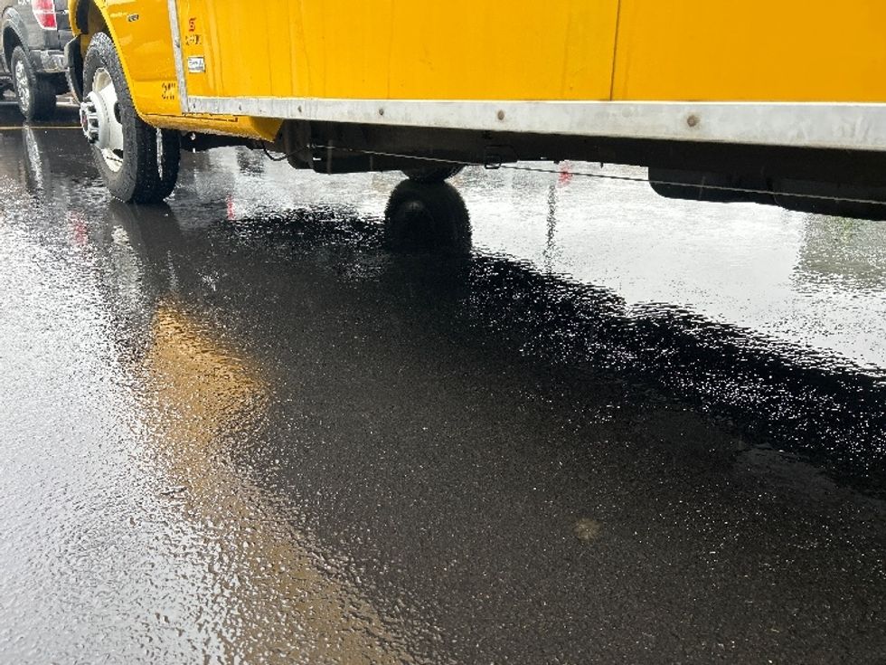 Light Duty Box Truck-Light and Medium Duty Trucks-GMC-2021-Savana G33903-Medford-MA-93,848\n\t\tmiles-$ 25,750 - Image 5