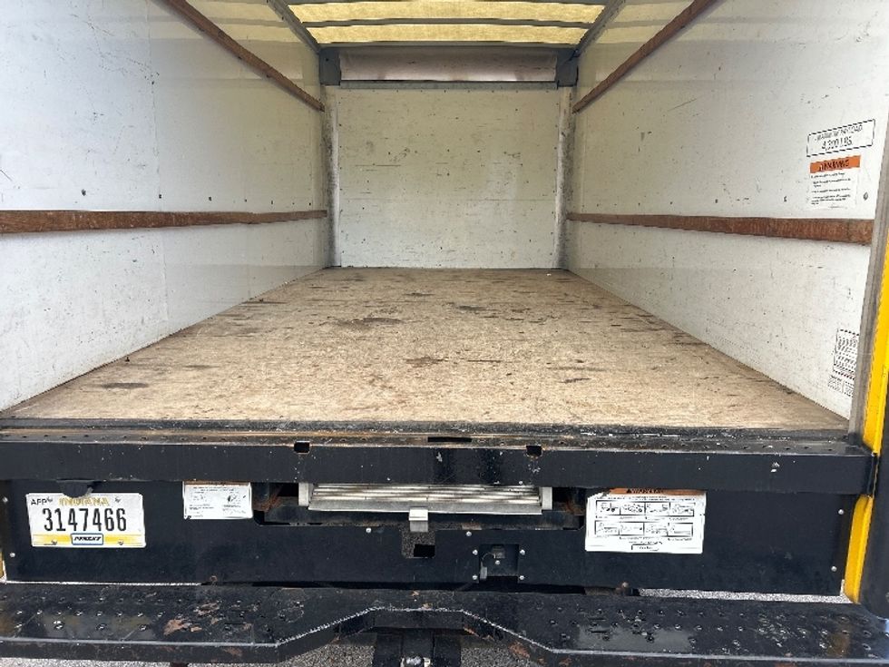 Light Duty Box Truck-Light and Medium Duty Trucks-GMC-2021-Savana G33903-Medley-FL-104,469\n\t\tmiles-$ 27,000 - Image 10