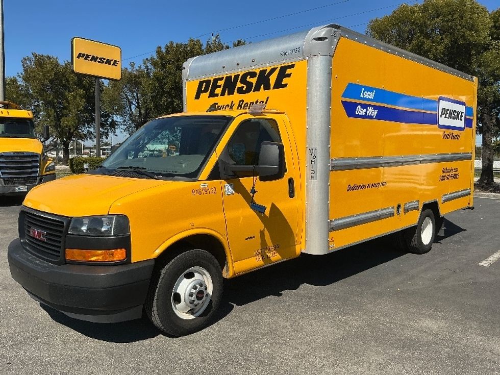 Light Duty Box Truck-Light and Medium Duty Trucks-GMC-2021-Savana G33903-Medley-FL-104,469\n\t\tmiles-$ 27,000 - Image 3