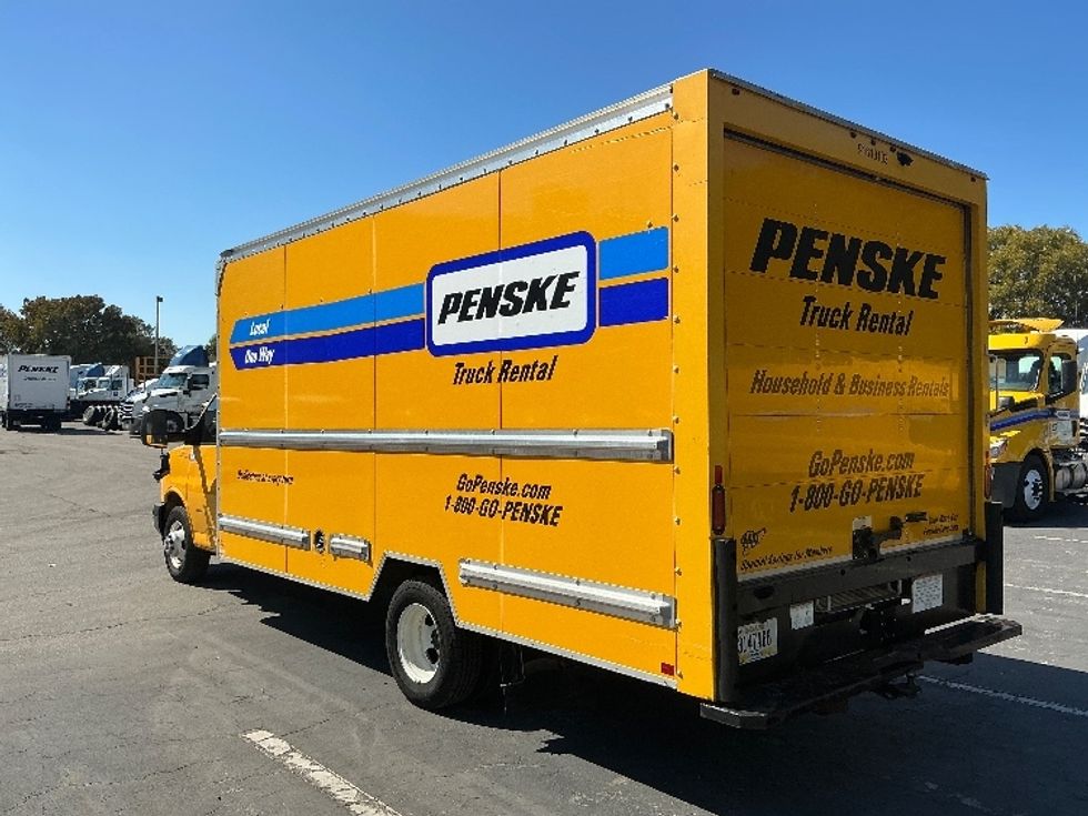 Light Duty Box Truck-Light and Medium Duty Trucks-GMC-2021-Savana G33903-Medley-FL-104,469\n\t\tmiles-$ 27,000 - Image 6