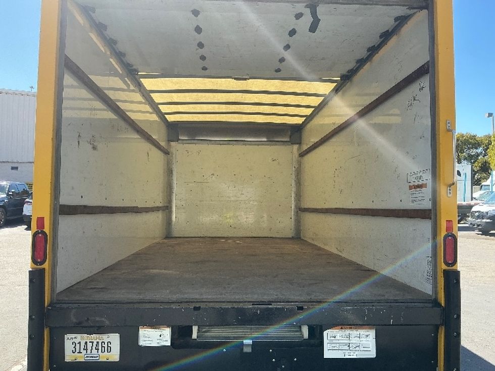 Light Duty Box Truck-Light and Medium Duty Trucks-GMC-2021-Savana G33903-Medley-FL-104,469\n\t\tmiles-$ 27,000 - Image 9