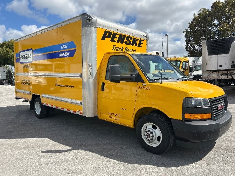 Light Duty Box Truck-Light and Medium Duty Trucks-GMC-2021-Savana G33903-Medley-FL-106,140\n\t\tmiles-$ 26,500 - Image 1