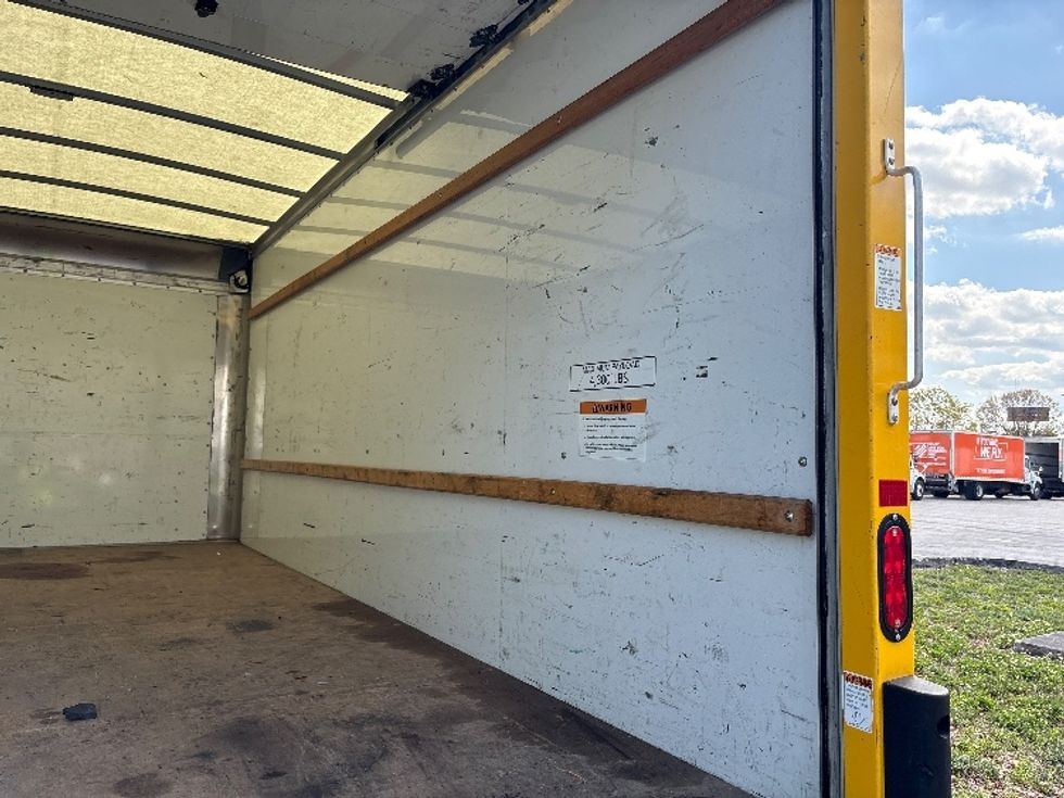 Light Duty Box Truck-Light and Medium Duty Trucks-GMC-2021-Savana G33903-Medley-FL-106,494\n\t\tmiles-$ 24,500 - Image 11