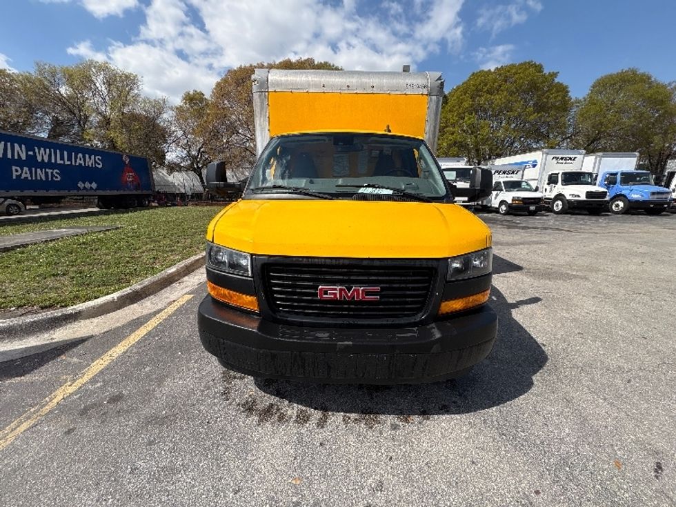 Light Duty Box Truck-Light and Medium Duty Trucks-GMC-2021-Savana G33903-Medley-FL-106,494\n\t\tmiles-$ 24,500 - Image 2