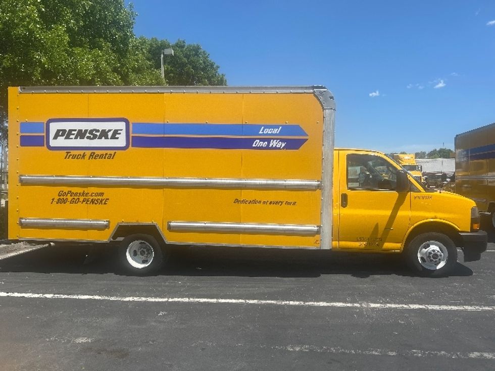 Light Duty Box Truck-Light and Medium Duty Trucks-GMC-2021-Savana G33903-Medley-FL-93,692\n\t\tmiles-$ 27,500 - Image 15