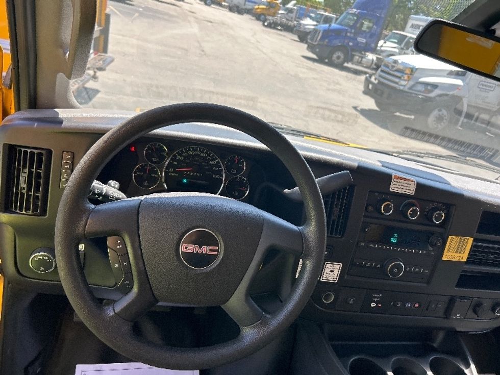 Light Duty Box Truck-Light and Medium Duty Trucks-GMC-2021-Savana G33903-Medley-FL-93,692\n\t\tmiles-$ 27,500 - Image 19