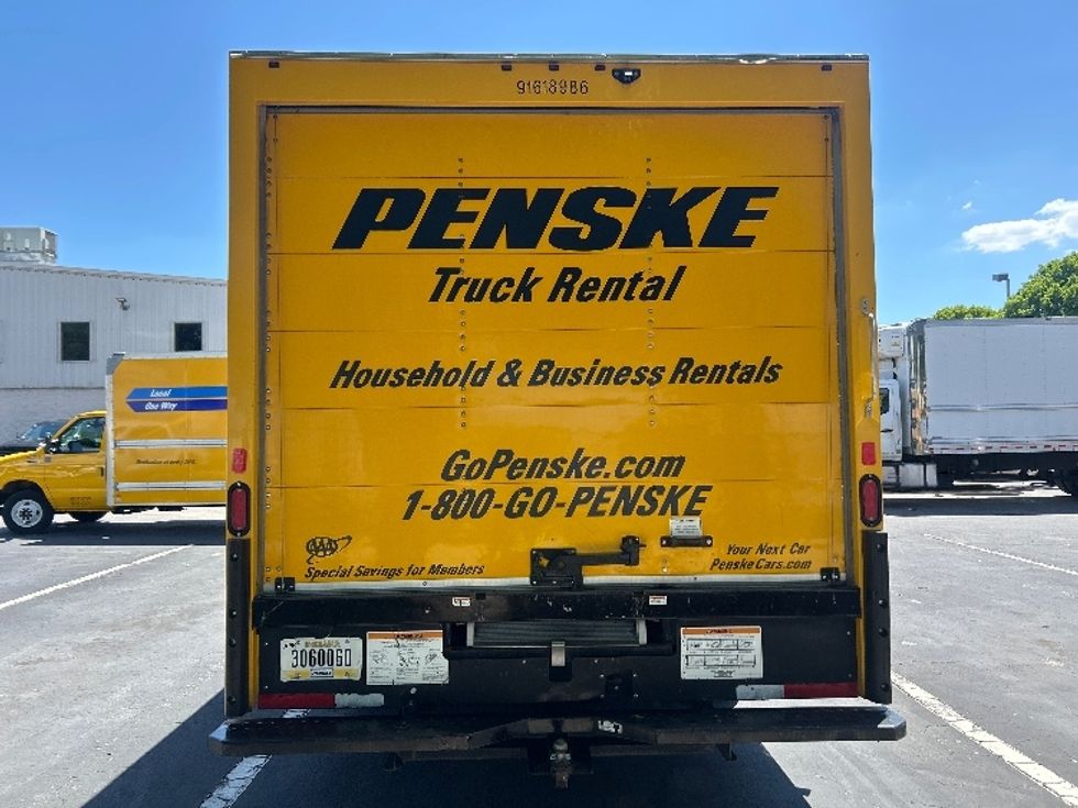 Light Duty Box Truck-Light and Medium Duty Trucks-GMC-2021-Savana G33903-Medley-FL-93,692\n\t\tmiles-$ 27,500 - Image 7