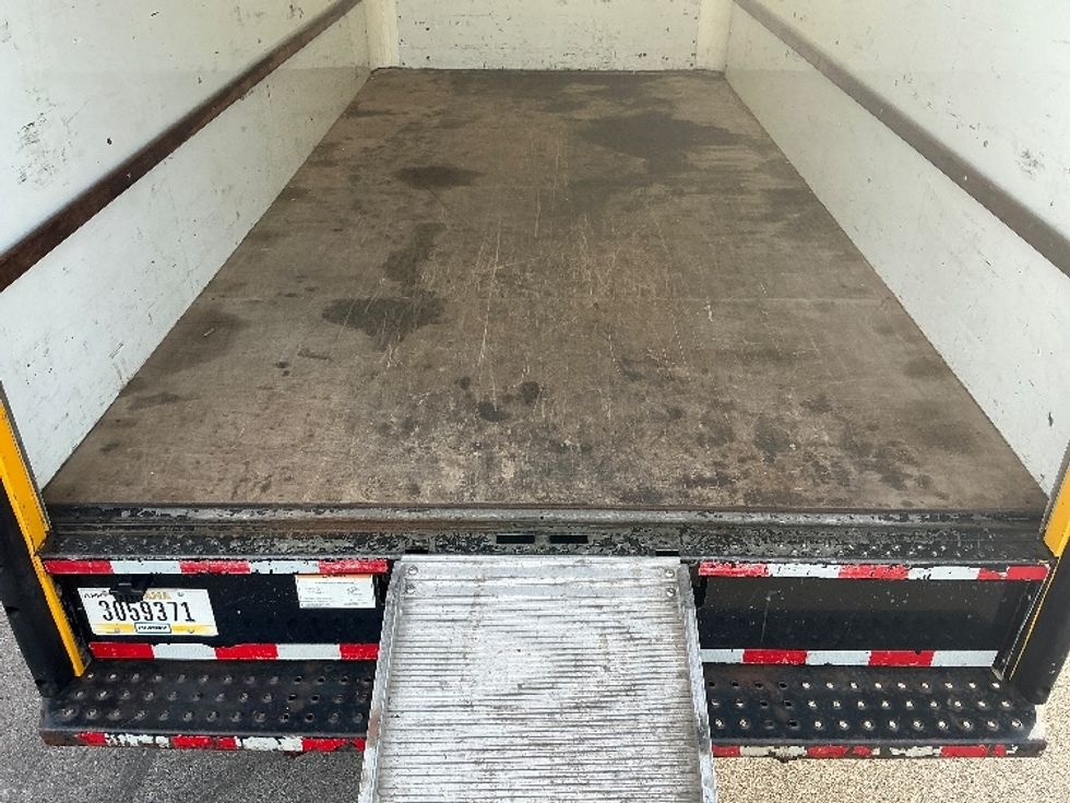 Light Duty Box Truck-Light and Medium Duty Trucks-GMC-2021-Savana G33903-Melrose Park-IL-93,042\n\t\tmiles-$ 27,000 - Image 10
