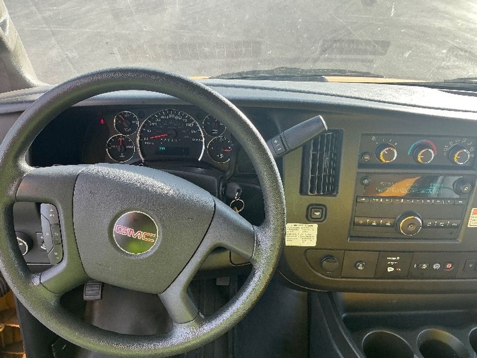 Light Duty Box Truck-Light and Medium Duty Trucks-GMC-2021-Savana G33903-Melrose Park-IL-93,042\n\t\tmiles-$ 27,000 - Image 18