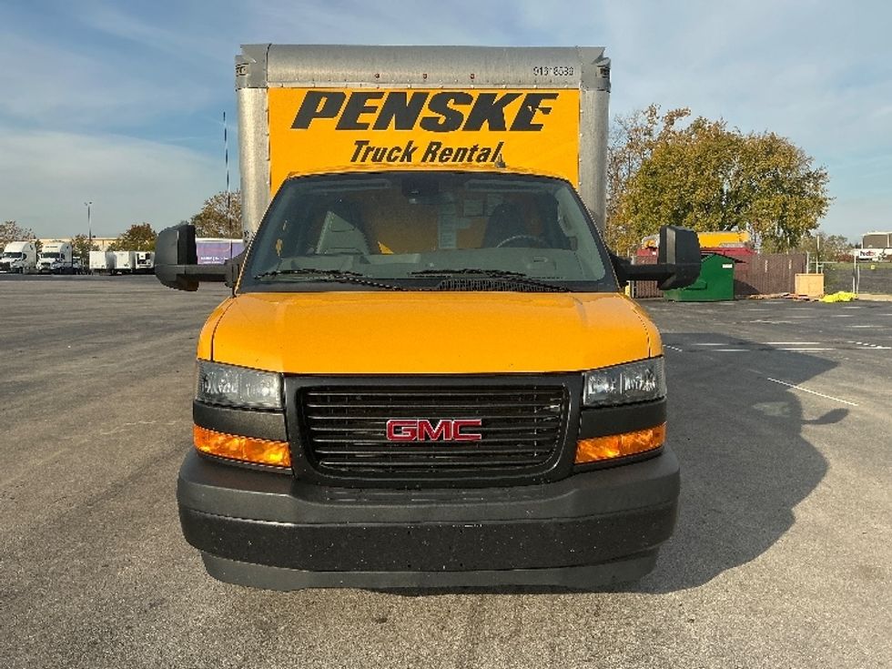 Light Duty Box Truck-Light and Medium Duty Trucks-GMC-2021-Savana G33903-Melrose Park-IL-93,042\n\t\tmiles-$ 27,000 - Image 2